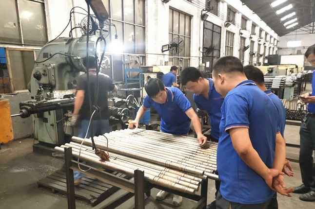 哈尔滨孟勇建筑施工管理有限公司每周对各个工序进行质量监督检验的现场。